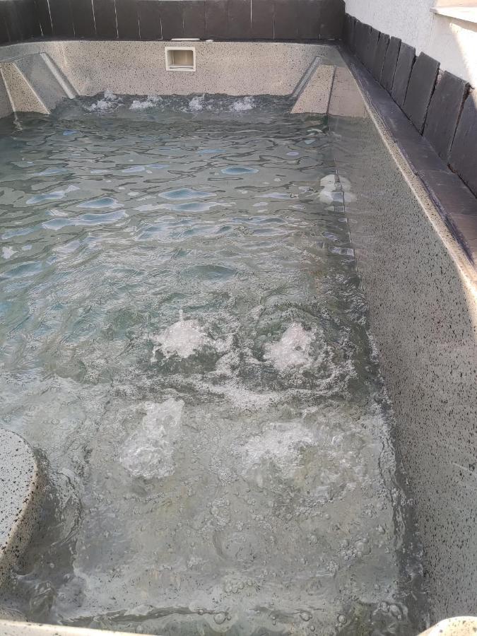 Villa Bali Con Jacuzzi Climatizado Y Piscina Climatizada Con Jacuzzi Чиклана де ла Фронтера Екстериор снимка